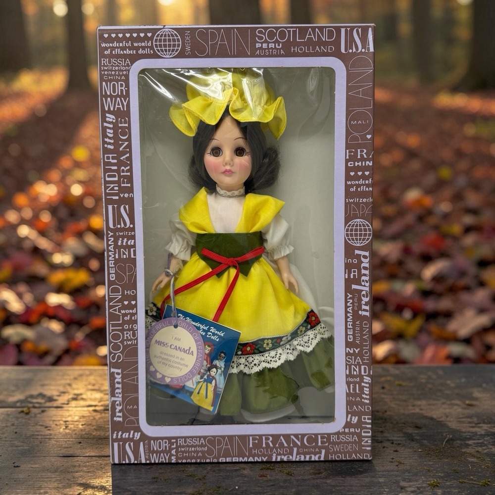 Effanbee Wonderful World of Dolls Miss Canada #1113 11.5" 1975 NIB Made In USA